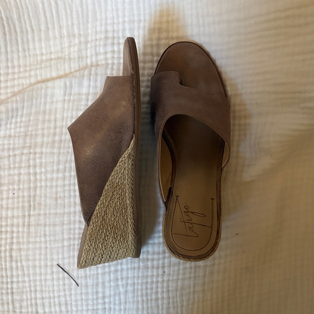Latigo Tan Wedge Sandals